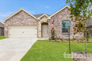 235 Jenkinson Dr in Fate, TX - Building Photo