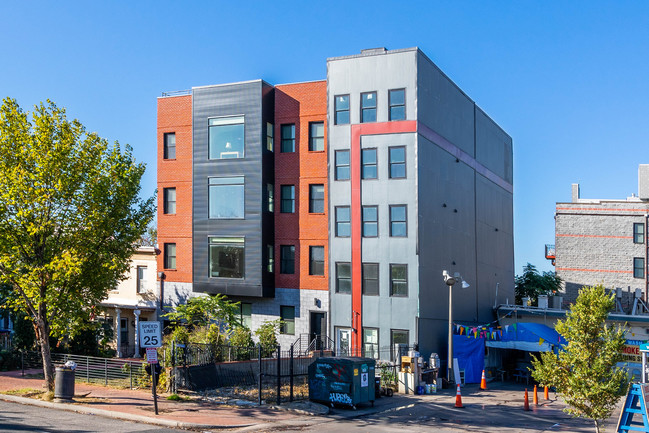 1724 New Jersey Ave NW in Washington, DC - Building Photo - Building Photo