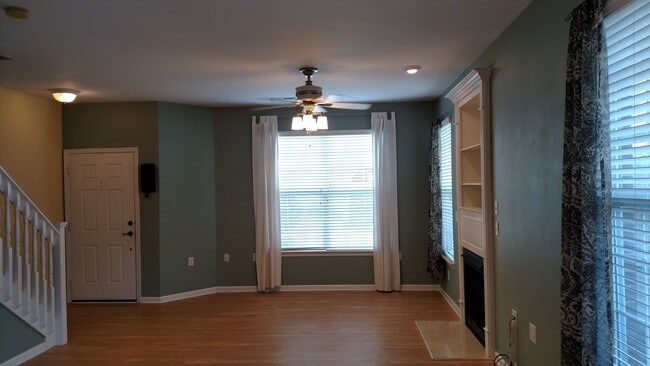 1144 Gamston Ln in Virginia Beach, VA - Foto de edificio - Building Photo