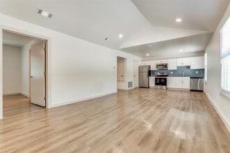 1001 N Crawford St in Dallas, TX - Building Photo - Building Photo