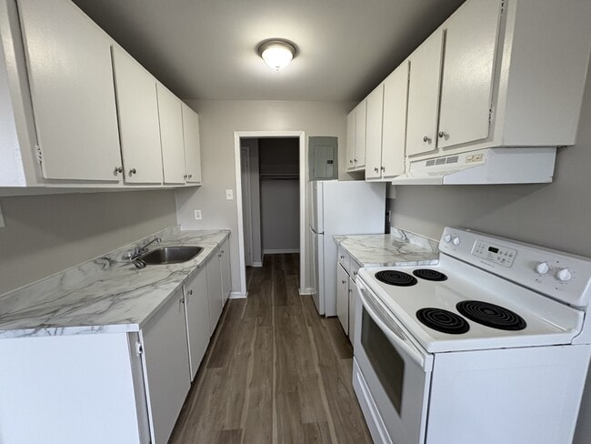 6 Reading Crescent in Saint John, NB - Building Photo - Building Photo