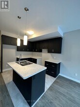 18 Bradley Ave in Welland, ON - Building Photo - Building Photo