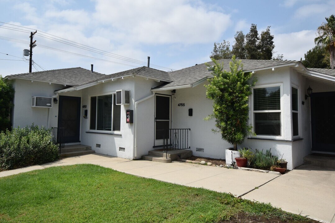 4751 Kraft Ave in Los Angeles, CA - Building Photo