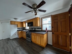 316 William St, Unit 1 in Harrison, NJ - Foto de edificio - Building Photo