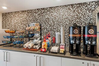 Furnished Studio-Yuma in Yuma, AZ - Building Photo - Building Photo