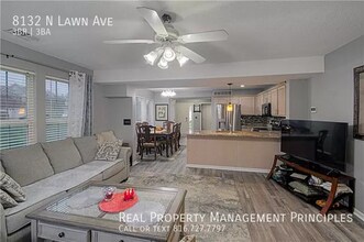8132 N Lawn Ave in Kansas City, MO - Building Photo - Building Photo