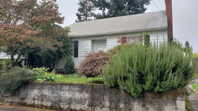 7323 N McKenna Ave in Portland, OR - Building Photo - Building Photo
