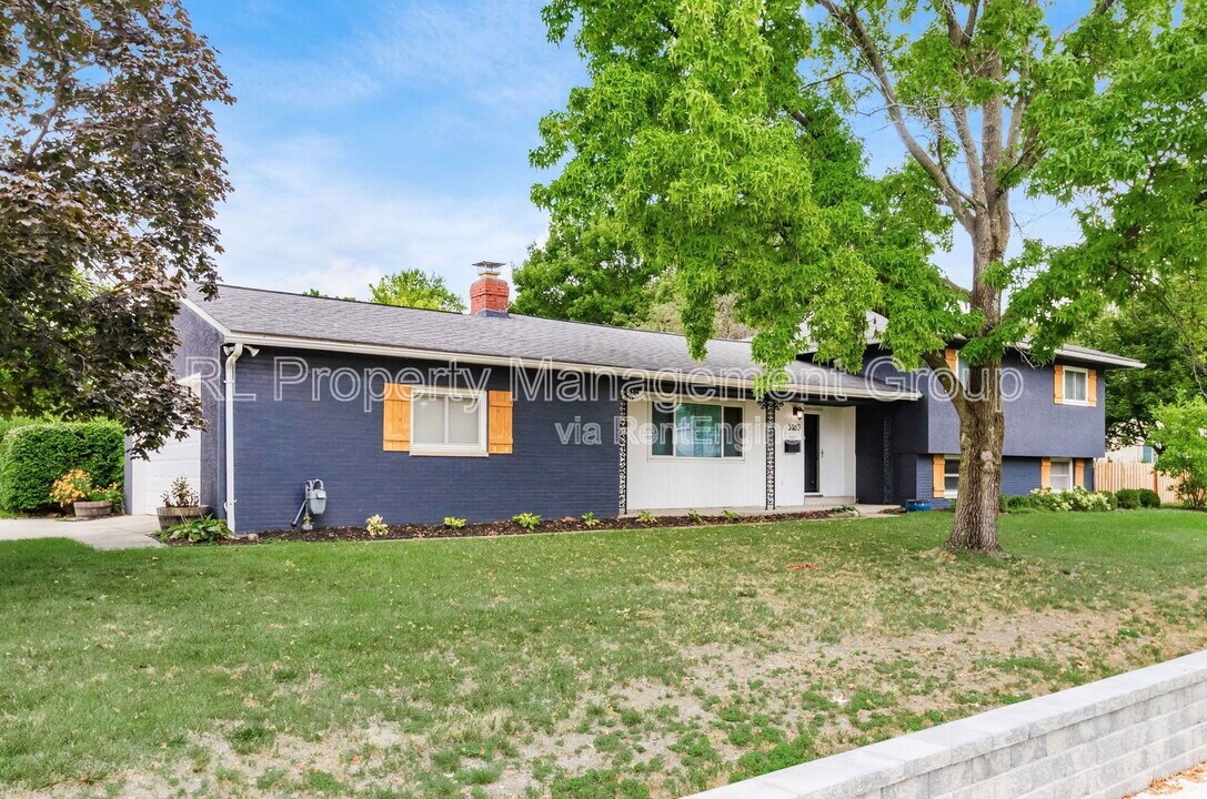 3165 N Star Rd in Columbus, OH - Building Photo