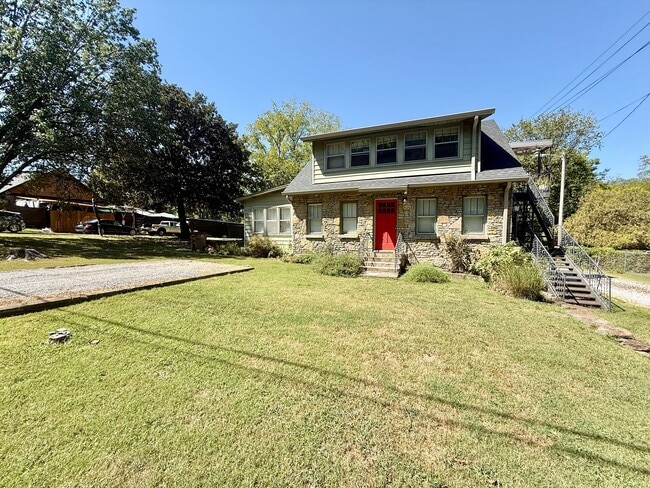 property at 212 Lanier Dr