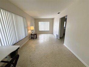 14017 W Parsley Dr in Madeira Beach, FL - Building Photo - Building Photo