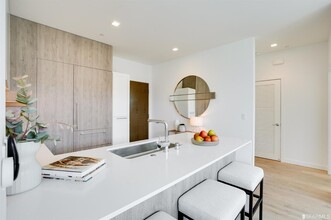 815 Tennessee St, Unit 305 in San Francisco, CA - Building Photo - Building Photo