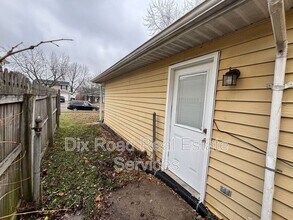 3701 Greenview Dr in Middletown, OH - Building Photo - Building Photo