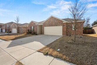 2305 Frio River Rd in Glenn Heights, TX - Building Photo - Building Photo