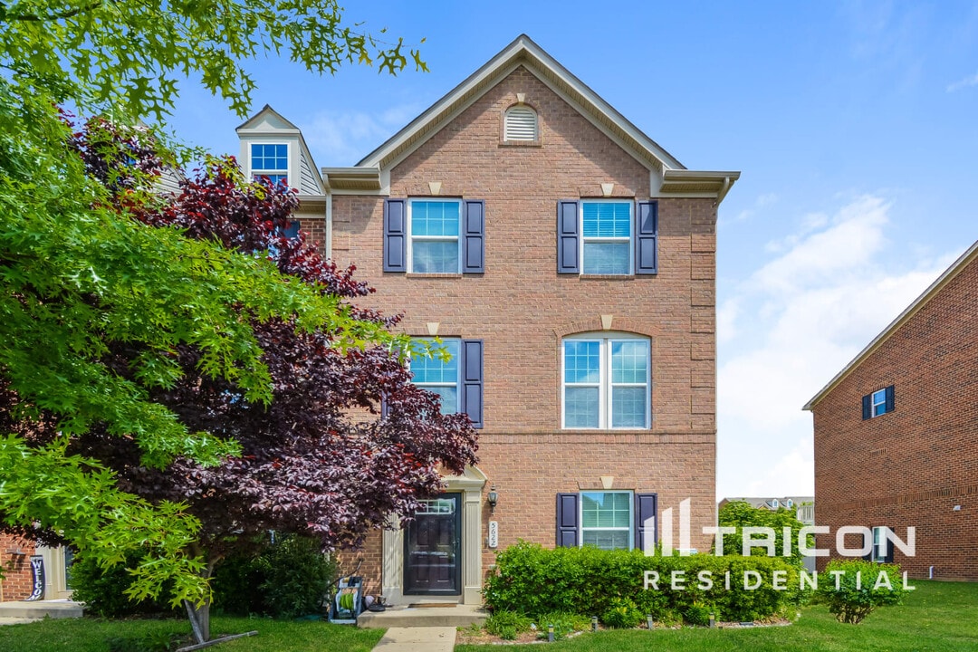 5622 Barnstormers Ln in Waldorf, MD - Building Photo