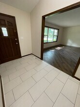 3332 S Southlyn Pl in Springfield, MO - Building Photo - Building Photo