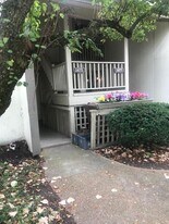 1475 Cliff Ct in Columbus, OH - Building Photo