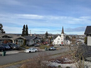 1020 High St in Bellingham, WA - Building Photo - Building Photo