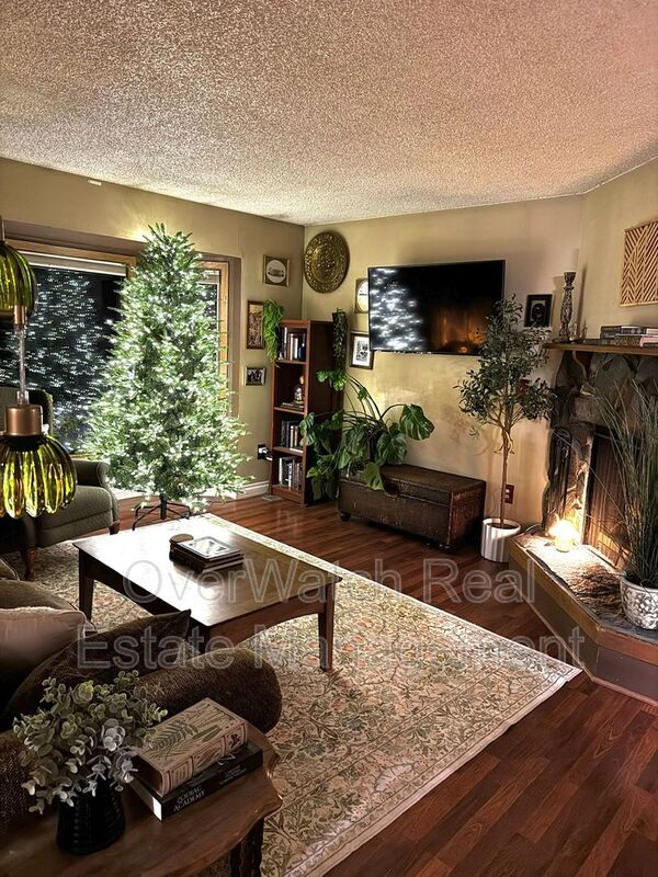 9532 Dundas Cir in Anchorage, AK - Building Photo - Building Photo