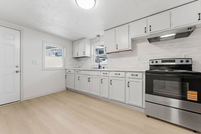 16 Flint St in Clarksburg, WV - Building Photo - Building Photo