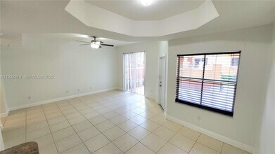 4911 Schooner Dr in Fort Lauderdale, FL - Building Photo - Building Photo