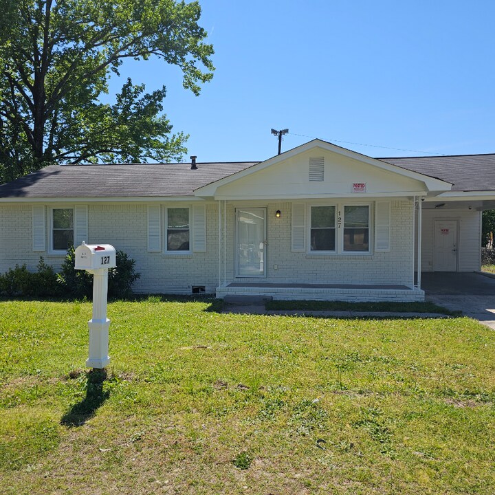 127 Aster Cir in Columbia, SC - Building Photo