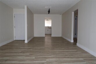 4213 S Semoran Blvd in Orlando, FL - Building Photo - Building Photo