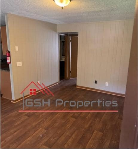 property at 401 S 4 Ave