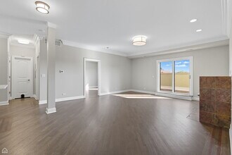 2400 W Warner Ave in Chicago, IL - Building Photo - Building Photo