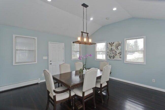 130 Woodcrest Rd in Springfield, MA - Building Photo - Building Photo