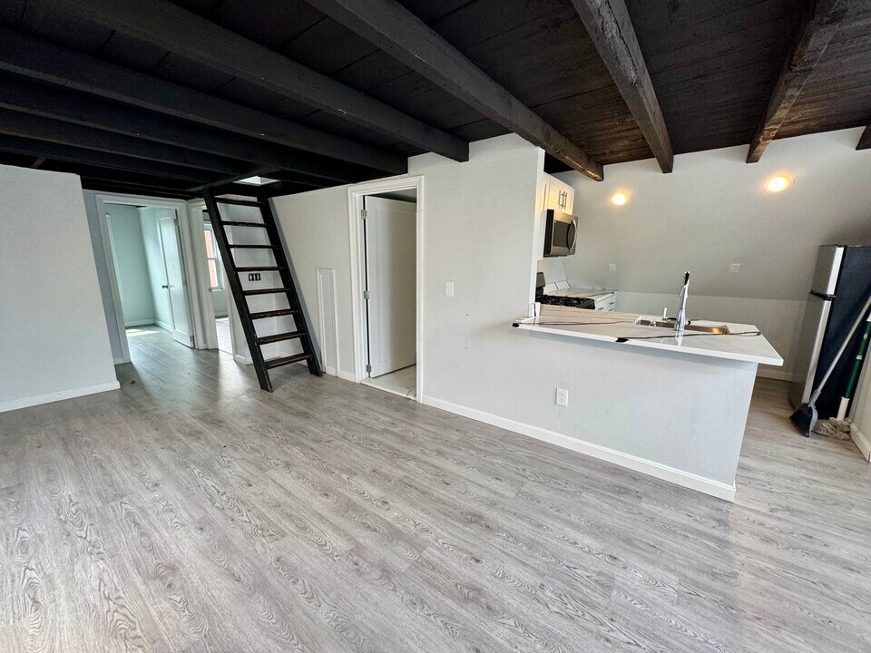 61 Tell St, Unit 3 in Providence, RI - Foto de edificio