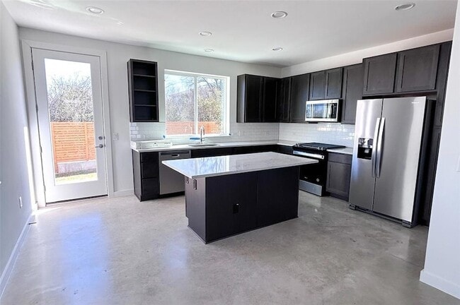 1191 Sarabeth Way in Austin, TX - Foto de edificio - Building Photo