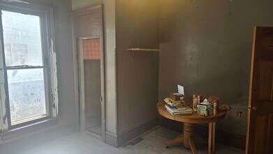 222 S Broadway St, Unit 3A in Havana, IL - Foto de edificio - Building Photo