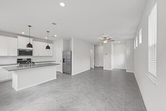 1528 Lakeline Oak Dr in Houston, TX - Building Photo - Building Photo