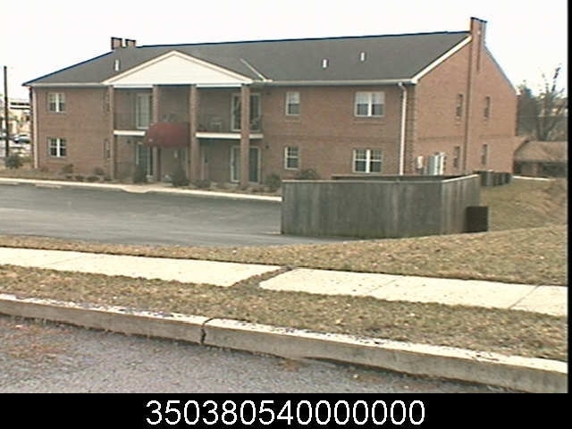 298 Colonial Rd in Harrisburg, PA - Building Photo