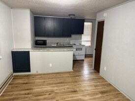 112 Main St, Unit 112 W Main Apt2B in Colfax, IN - Building Photo