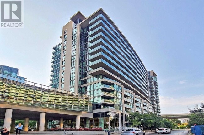 property at 215 Fort York Blvd