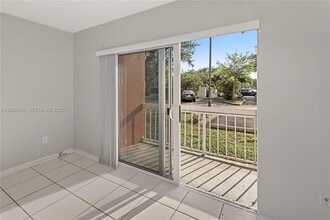 7815 Camino Real in Coral Gables, FL - Building Photo - Building Photo