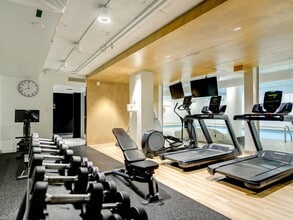 Place Concorde in Montréal, QC - Building Photo - Building Photo