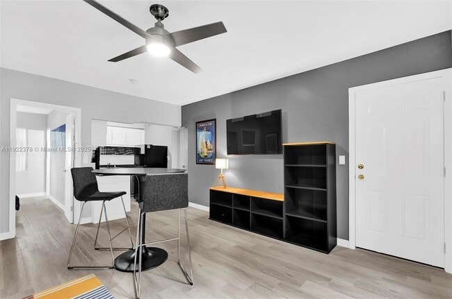 10076 E Bay Harbor Dr in Bay Harbor Islands, FL - Building Photo - Building Photo