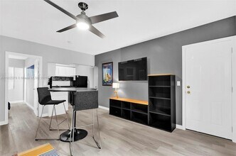 10076 E Bay Harbor Dr in Bay Harbor Islands, FL - Building Photo - Building Photo