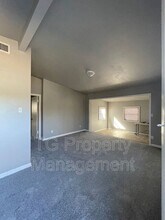 8952 Castle Blvd in Jacksonville, FL - Building Photo - Building Photo