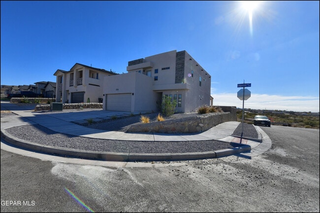 property at 600 Logwood Ave