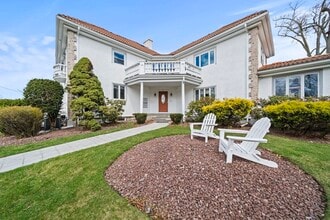 1 Salem St in Wakefield, MA - Building Photo - Building Photo