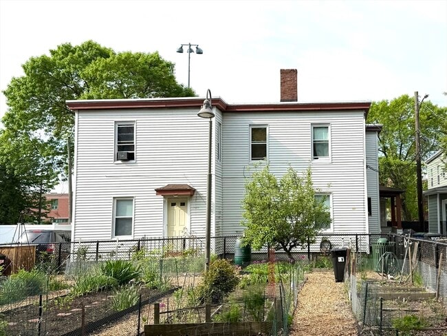 property at 6 Reed Ct