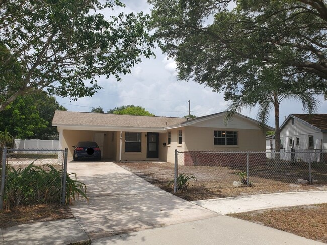 5301 89th Ave in Pinellas Park, FL - Building Photo - Building Photo