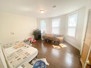 739 Parker St in Boston, MA - Building Photo - Building Photo