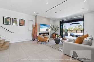 620 Huntington St in Huntington Beach, CA - Building Photo - Building Photo