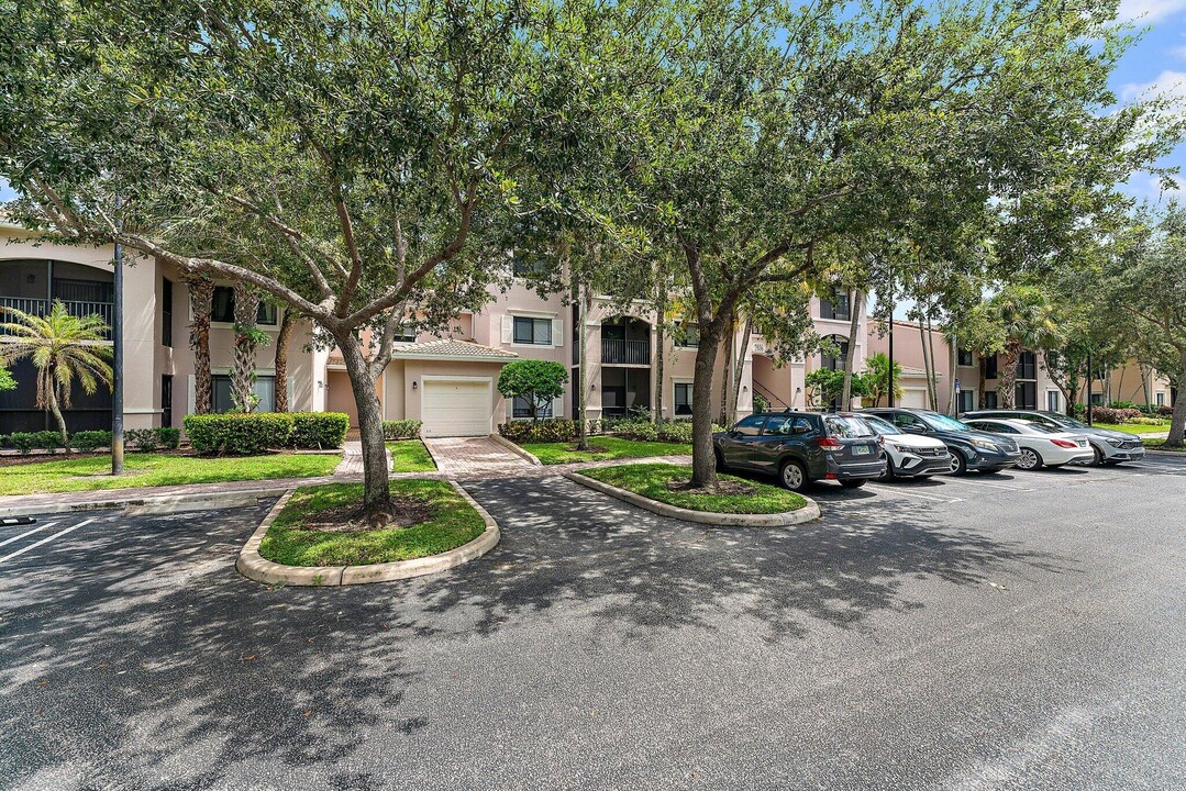 2806 Veronia Dr in Palm Beach Gardens, FL - Foto de edificio