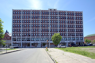 Stratfield Apartments in Bridgeport, CT - Foto de edificio - Building Photo