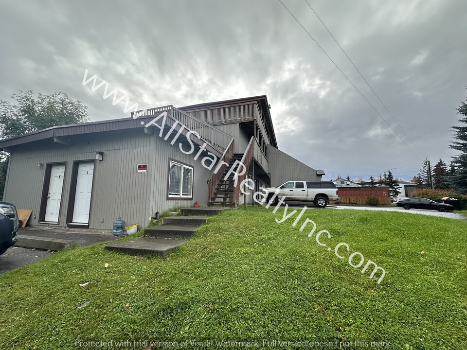 3901 Northwood Dr in Anchorage, AK - Building Photo